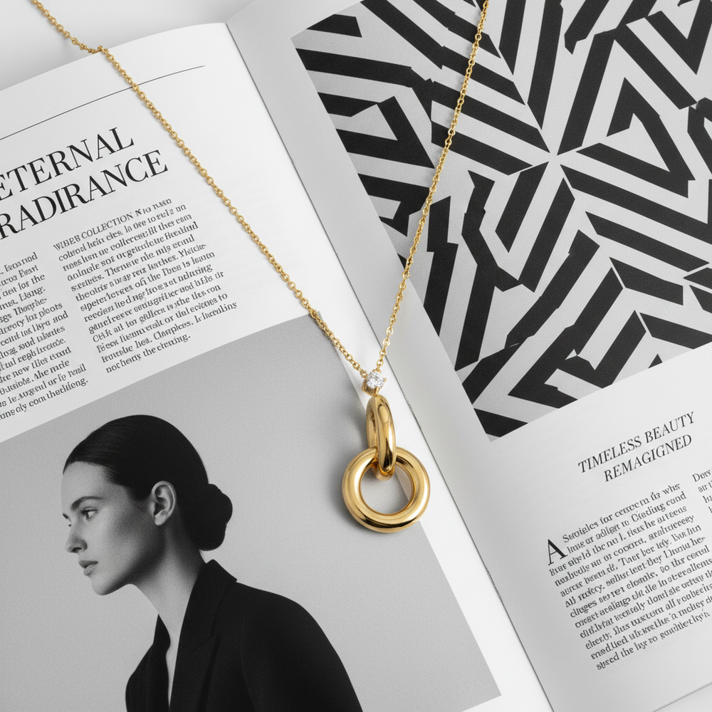 Two circles pedant necklace in yellow gold