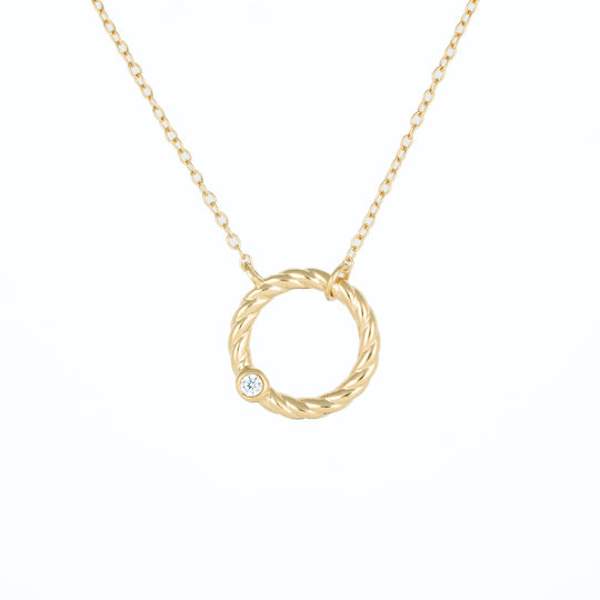 circle pendant twisted rope design in gold