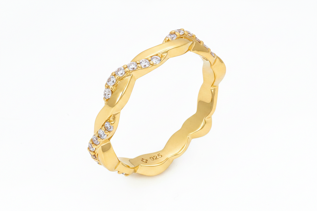 twisted vine band ring in gold
